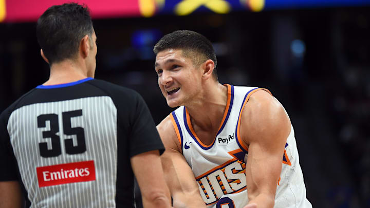 Oct 25, 2025; Denver, Colorado, USA; Phoenix Suns guard Grayson Allen (8) questions a call by a referee during the second half against the Denver Nuggets at Ball Arena. Mandatory Credit: Christopher Hanewinckel-Imagn Images Oct 25, 2025; Denver, Colorado, USA; Phoenix Suns guard Grayson Allen (8) questions a call by a referee during the second half against the Denver Nuggets at Ball Arena. Mandatory Credit: Christopher Hanewinckel-Imagn Images