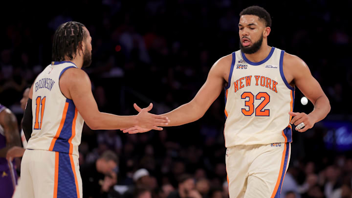 New York Knicks center Karl-Anthony Towns and guard Jalen Brunson are a part of the New York Knicks team that is favored in the Shooting Stars challenge. 