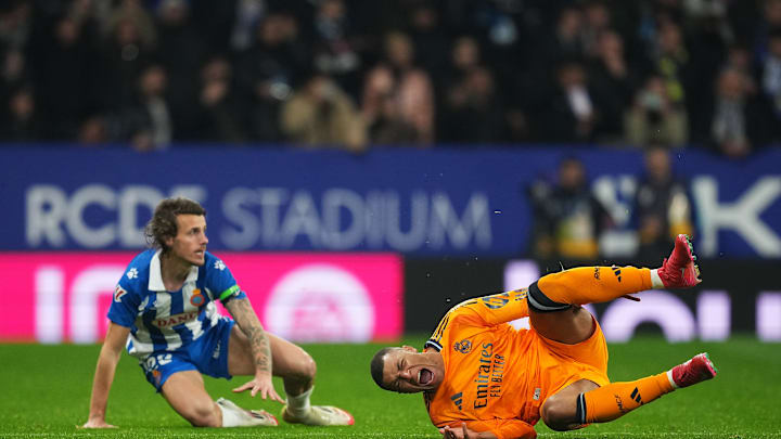 Carlos Romero fouled Kylian Mbappé during Espanyol's upset of Real Madrid.