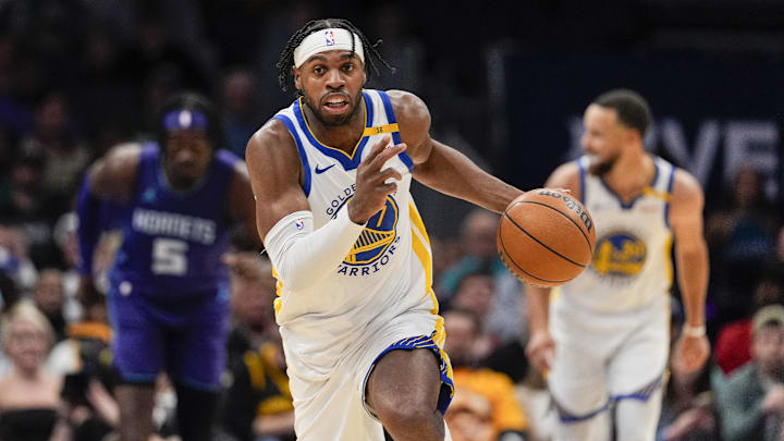Mar 3, 2025; Charlotte, North Carolina, USA; Golden State Warriors guard Buddy Hield (7) brings the ball up court against the Charlotte Hornets during the second quarter at Spectrum Center. Mandatory Credit: Jim Dedmon-Imagn Images Mar 3, 2025; Charlotte, North Carolina, USA; Golden State Warriors guard Buddy Hield (7) brings the ball up court against the Charlotte Hornets during the second quarter at Spectrum Center. Mandatory Credit: Jim Dedmon-Imagn Images