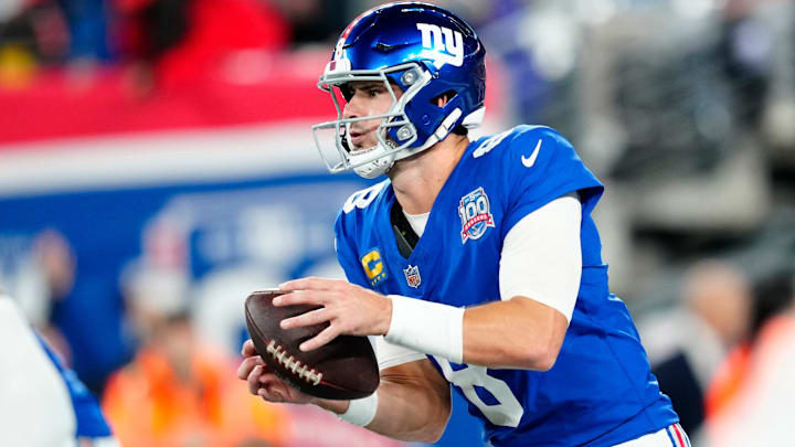 New York Giants quarterback Daniel Jones (8) looks for an open receiver on Sunday, October 13, 2024, in East Rutherford.