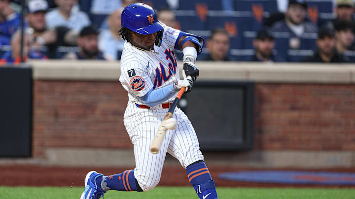 Apr 29, 2025; New York City, New York, USA; New York Mets second baseman Luisangel Acuna (2) singles during the second inning against the Arizona Diamondbacks at Citi Field. Mandatory Credit: Vincent Carchietta-Imagn Images
