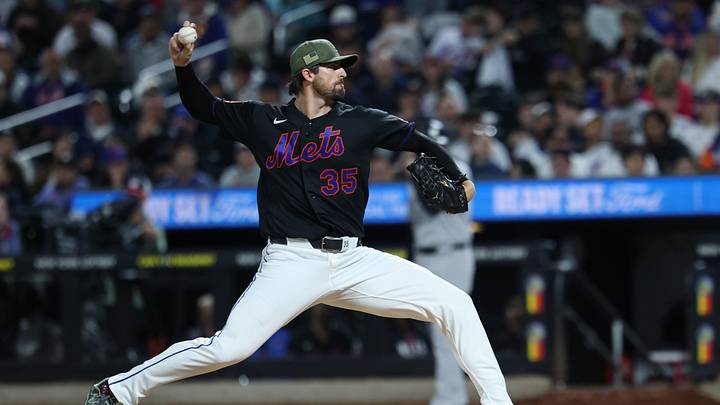 May 15, 2026; New York City, New York, USA; New York Mets pitcher Clay Holmes (35) delivers a pitch during the fifth inning against the New York Yankees at Citi Field. Mandatory Credit: Vincent Carchietta-Imagn Images May 15, 2026; New York City, New York, USA; New York Mets pitcher Clay Holmes (35) delivers a pitch during the fifth inning against the New York Yankees at Citi Field. Mandatory Credit: Vincent Carchietta-Imagn Images