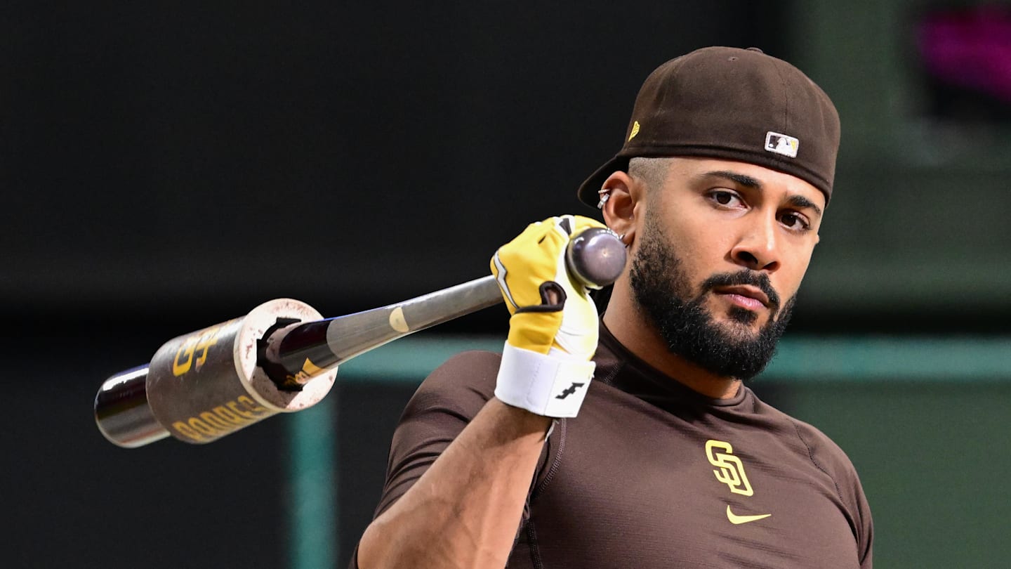 Ex-MLB Catcher Says Quiet Part Out Loud Regarding Fernando Tatis' Home Run Drought for Padres