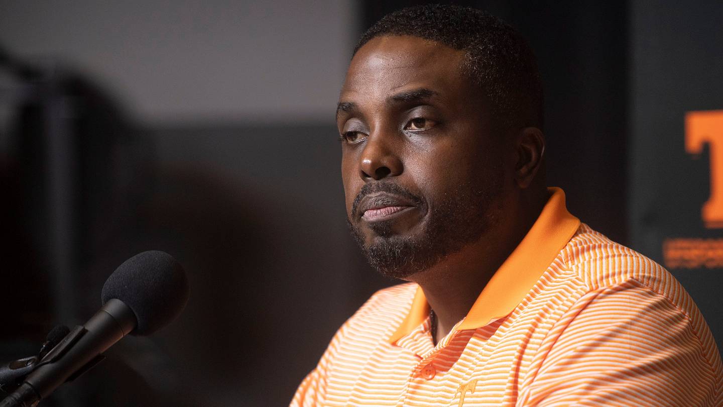Why Tim Banks Believes Auburn's Safety Room Has Plenty of Depth Entering 2026
