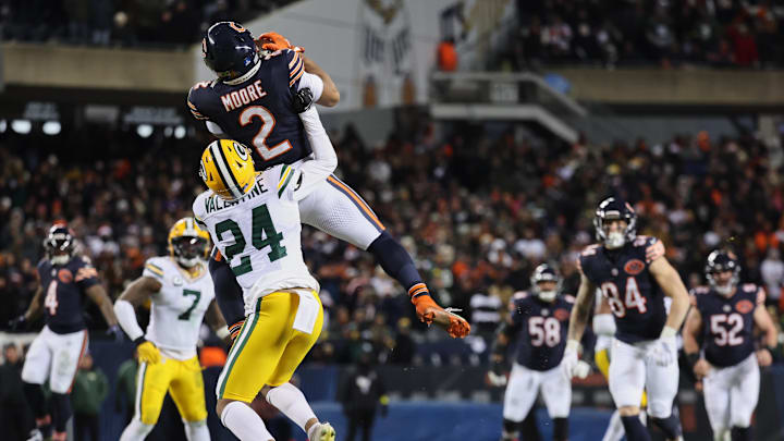 DJ Moore goes high over the middle for a deep reception to set up the tying touchdown against the Packers.