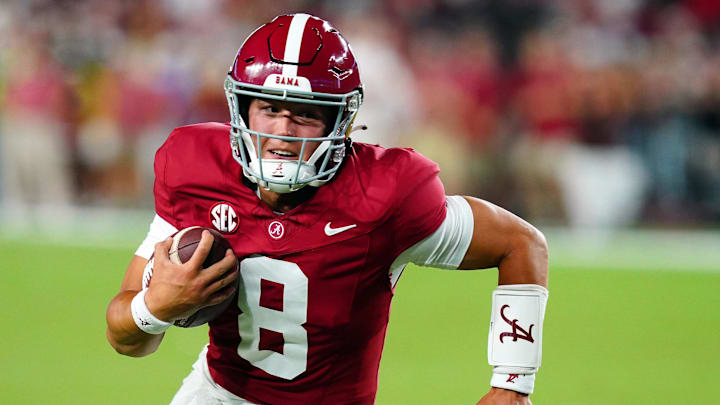 Alabama Crimson Tide quarterback Tyler Buchner