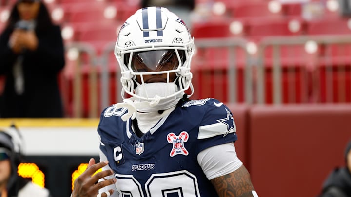 Dallas Cowboys wide receiver Ceedee Lamb runs onto the field prior to the game against the Washington Commanders 