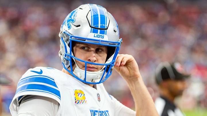 Oct 11, 2026; Glendale, Arizona, USA;  Detroit Lions quarterback Jared Goff (16) against the Arizona Cardinals at State Farm Stadium.  Mandatory Credit: Mark J. Rebilas-Imagn Images