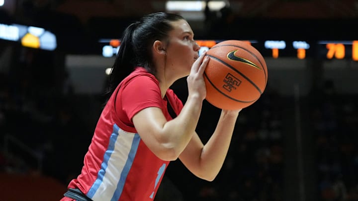 Liberty's Avery Mills (1) with the 3-point shot during an NCAA college basketball game against Tennessee on Saturday, Nov. 16, 2024, in Knoxville, Tenn.