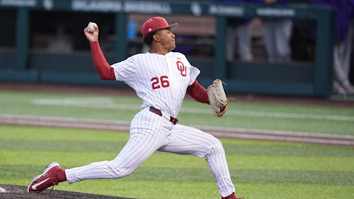 Oklahoma's Kyson Witherspoon (26) throws a pitch during the college baseball game between the University of Oklahoma Sooners and the LSU Tigers at L. Dale Mitchell Park in Norman, Okla., Thursday, April, 3, 2025.