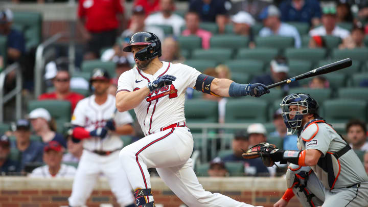 Atlanta Braves left fielder Adam Duvall