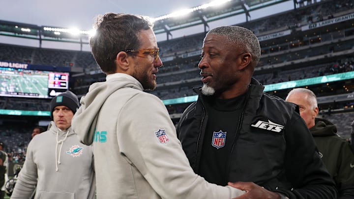 Dec 7, 2025; East Rutherford, New Jersey, USA; Miami Dolphins head coach Mike McDaniel greets New York Jets head coach Aaron Glenn after the game at MetLife Stadium. Mandatory Credit: Vincent Carchietta-Imagn Images Dec 7, 2025; East Rutherford, New Jersey, USA; Miami Dolphins head coach Mike McDaniel greets New York Jets head coach Aaron Glenn after the game at MetLife Stadium. Mandatory Credit: Vincent Carchietta-Imagn Images