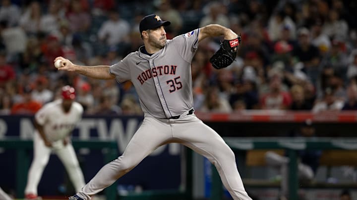 Sep 14, 2024; Anaheim, California, USA; Houston Astros pitcher Justin Verlander (35) pitches the 4th inning against the Los Angeles Angels at Angel Stadium. Mandatory Credit: Jason Parkhurst-Imagn Images