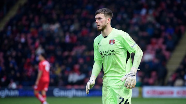 Josh Keeley in action for Leyton Orient
