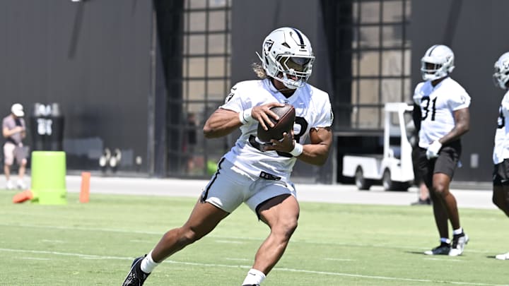 Jun 11, 2025; Henderson, NV, USA; Las Vegas Raiders running back Chris Collier (33) makes a catch during Las Vegas Raiders Minicamp at Intermountain Health Performance Center. Mandatory Credit: Candice Ward-Imagn Images Jun 11, 2025; Henderson, NV, USA; Las Vegas Raiders running back Chris Collier (33) makes a catch during Las Vegas Raiders Minicamp at Intermountain Health Performance Center. Mandatory Credit: Candice Ward-Imagn Images