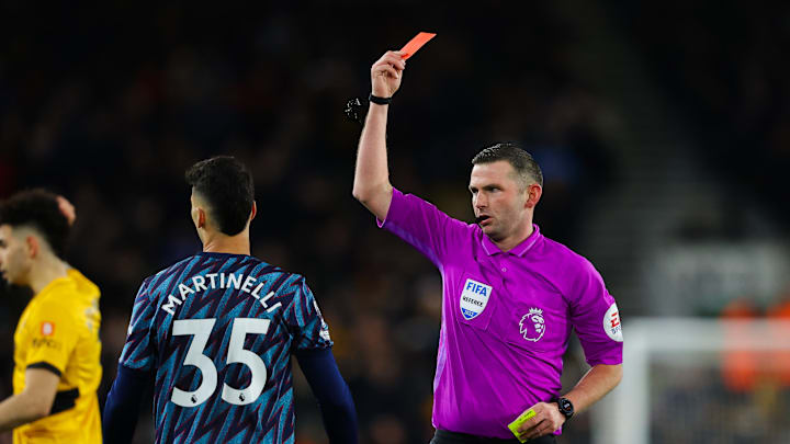 Gabriel Martinelli a écopé deux cartons jaunes en sept secondes.