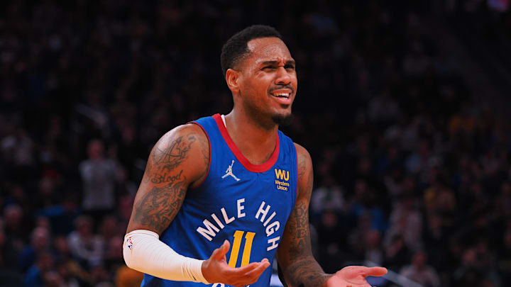 Monte Morris arguing a call with the Nuggets