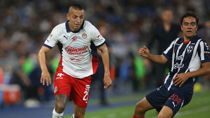 Roberto Alvarado descontó 2-1 al minuto 50 tras un gran pase de Lusi Romo, en el Rayados contra Chivas Roberto Alvarado descontó 2-1 al minuto 50 tras un gran pase de Lusi Romo, en el Rayados contra Chivas