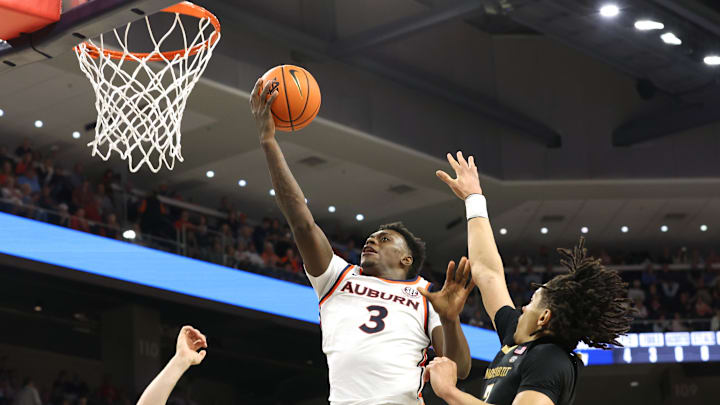 Auburn Tigers forward Keshawn Murphy gets set to take on his former team