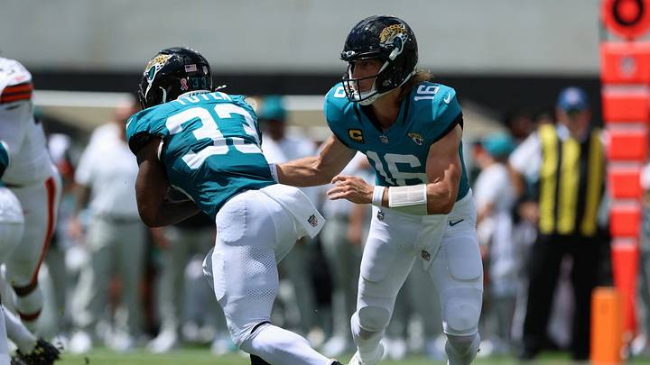 Sep 13, 2026; Jacksonville, Florida, USA; Jacksonville Jaguars quarterback Trevor Lawrence (16) hands the ball off to running back Bhayshul Tuten (33) in the first quarter against the Cleveland Browns at EverBank Stadium. Mandatory Credit: Nathan Ray Seebeck-Imagn Images Sep 13, 2026; Jacksonville, Florida, USA; Jacksonville Jaguars quarterback Trevor Lawrence (16) hands the ball off to running back Bhayshul Tuten (33) in the first quarter against the Cleveland Browns at EverBank Stadium. Mandatory Credit: Nathan Ray Seebeck-Imagn Images