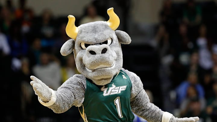 Rocky The Bull, along with a large crowd of students, welcomed ESPN SportsCenter to the USF campus on Thursday afternoon. Rocky The Bull, along with a large crowd of students, welcomed ESPN SportsCenter to the USF campus on Thursday afternoon.