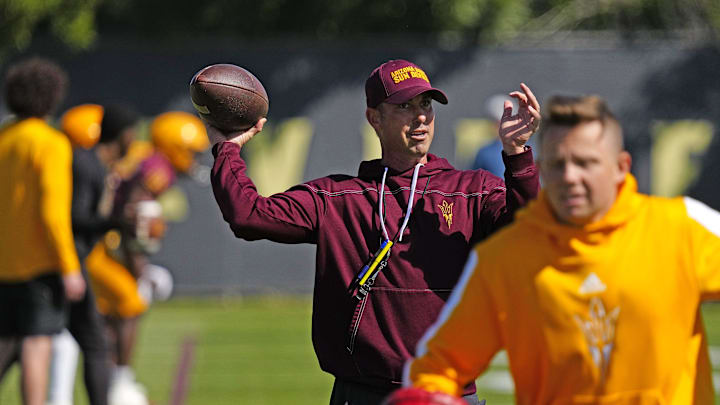 ASU assistant coach Jason Mohns throws footballs to tight ends during spring practice at Kajikawa practice fields in Tempe on April 4, 2023.
Football Asu Fb ASU assistant coach Jason Mohns throws footballs to tight ends during spring practice at Kajikawa practice fields in Tempe on April 4, 2023.
Football Asu Fb