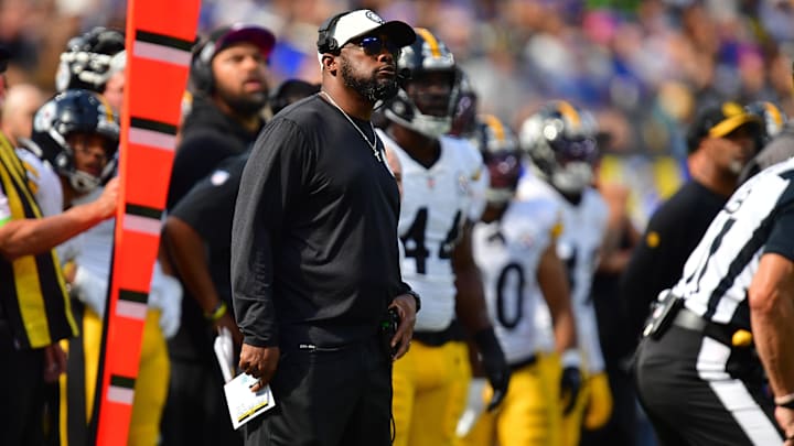 Oct 22, 2023; Inglewood, California, USA; Pittsburgh Steelers head coach Mike Tomlin watches game