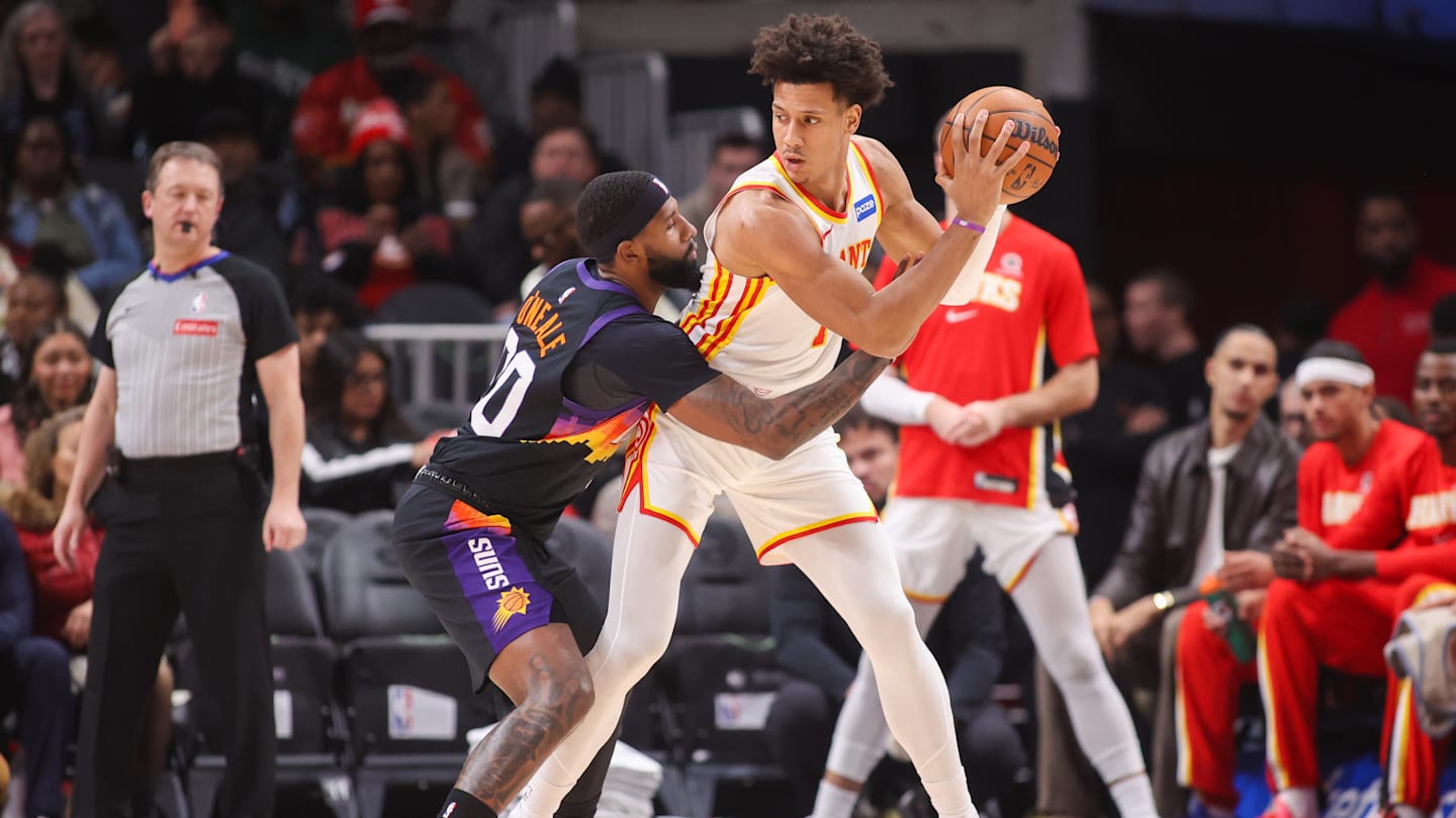 Takeaways and Player Grades: Hawks Get Another Much-Needed Win Against the Phoenix Suns