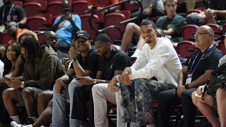 Jul 10, 2025; Las Vegas, NV, USA; San Antonio Spurs player Victor Wembanyama sits courtside during the Spurs and Philadelphia 76ers game at Thomas & Mack Center. Mandatory Credit: Candice Ward-Imagn Images Jul 10, 2025; Las Vegas, NV, USA; San Antonio Spurs player Victor Wembanyama sits courtside during the Spurs and Philadelphia 76ers game at Thomas & Mack Center. Mandatory Credit: Candice Ward-Imagn Images