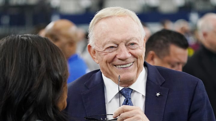 Dallas Cowboys owner Jerry Jones on the sidelines before the game against the New York Giants