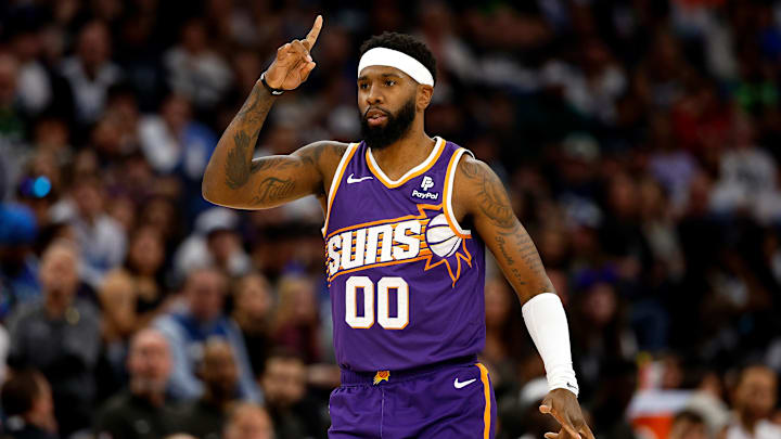 Phoenix Suns v Minnesota Timberwolves