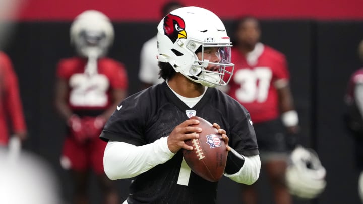 Arizona Cardinals quarterback Kyler Murray (1) looks to throw the ball during training camp at State Farm Stadium in Glendale on July 25, 2024.