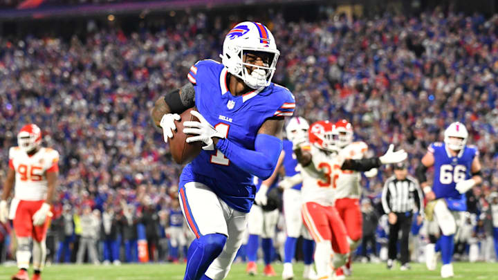 Nov 17, 2024; Orchard Park, New York, USA; Buffalo Bills wide receiver Curtis Samuel (1) scores a touchdown 