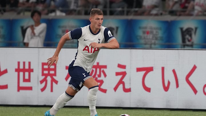 Donley in action during pre-season - Vissel Kobe v Tottenham Hotspur - Pre-Season Friendly