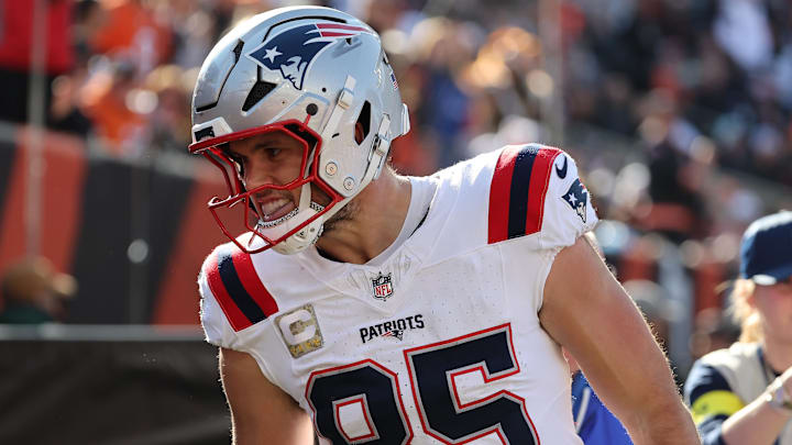 Nov 23, 2025; Cincinnati, Ohio, USA; New England Patriots tight end Hunter Henry (85) celebrates after scoring a touchdown during the first half against the Cincinnati Bengals at Paycor Stadium. Mandatory Credit: Joseph Maiorana-Imagn Images