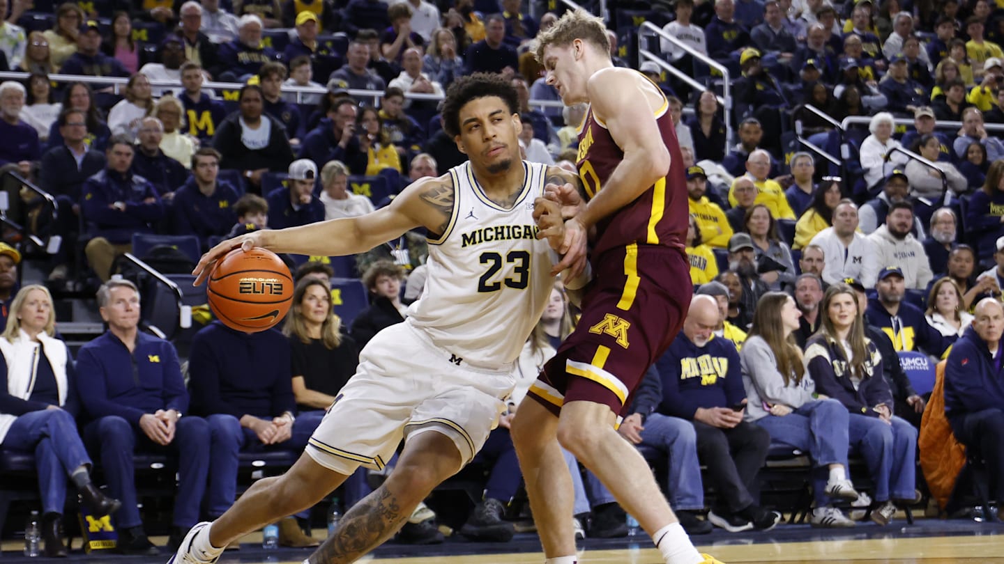 Previewing Michigan Basketball's Top 10 Showdown With Illinois