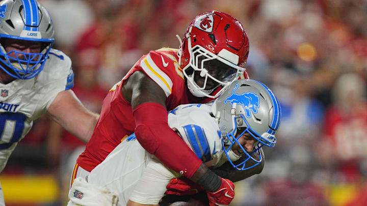 Oct 12, 2025; Kansas City, Missouri, USA; Kansas City Chiefs defensive end Charles Omenihu (90) sacks Detroit Lions quarterback Jared Goff (16) during the second half at GEHA Field at Arrowhead Stadium. Mandatory Credit: Jay Biggerstaff-Imagn Images Oct 12, 2025; Kansas City, Missouri, USA; Kansas City Chiefs defensive end Charles Omenihu (90) sacks Detroit Lions quarterback Jared Goff (16) during the second half at GEHA Field at Arrowhead Stadium. Mandatory Credit: Jay Biggerstaff-Imagn Images