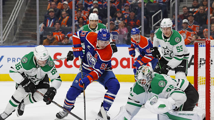 Dallas Stars goaltender Jake Oettinger (29) makes a save on Edmonton Oilers forward Ryan Nugent-Hopkins (93)