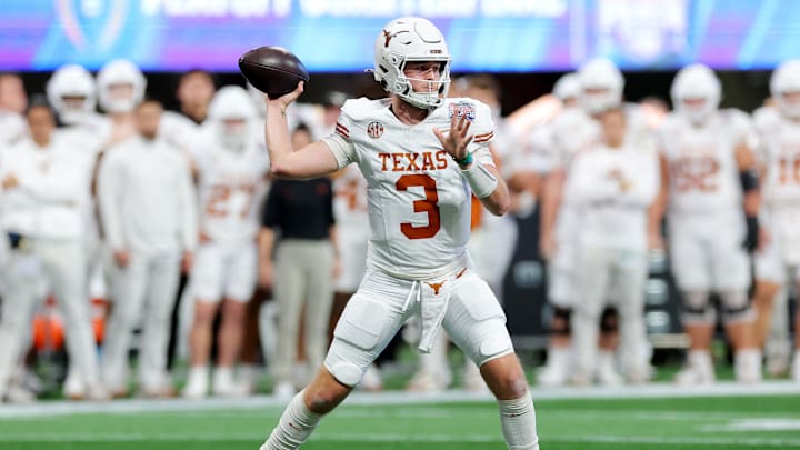 Texas Longhorns quarterback Quinn Ewers 