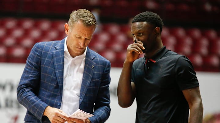 Alabama Head Coach Nate Oats  confers with Assistant Coach Antoine Pettway during an exhibition game in Coleman Coliseum Sunday, Oct. 24, 2021. [Staff Photo/Gary Cosby Jr.]

Alabama Vs Louisiana Exhibition Basketball