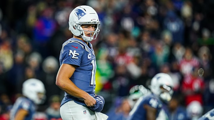 Nov 13, 2025; Foxborough, Massachusetts, USA; New England Patriots quarterback Drake Maye (10) on the field against the New York Jets in the third quarter at Gillette Stadium. Mandatory Credit: David Butler II-Imagn Images Nov 13, 2025; Foxborough, Massachusetts, USA; New England Patriots quarterback Drake Maye (10) on the field against the New York Jets in the third quarter at Gillette Stadium. Mandatory Credit: David Butler II-Imagn Images