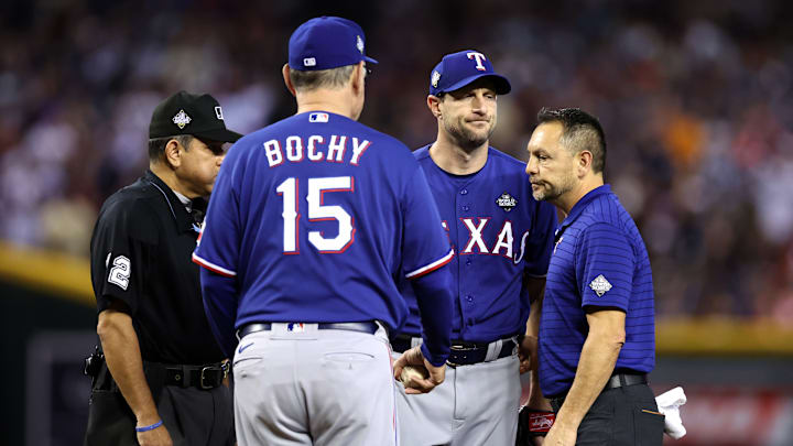 World Series - Texas Rangers v Arizona Diamondbacks - Game Three