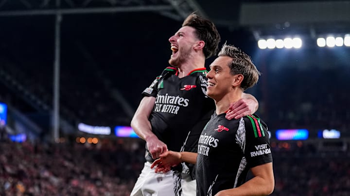 PSV Eindhoven v Arsenal FC - UEFA Champions League 2024/25 Round of 16 First Leg