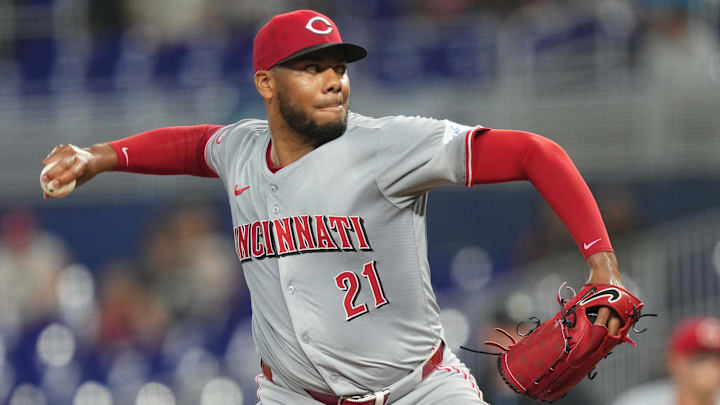 Aug 8, 2024; Miami, Florida, USA;  Cincinnati Reds starting pitcher Hunter Greene (21) throws against the Miami Marlins in the first inning at loanDepot Park. Mandatory Credit: Jim Rassol-USA TODAY Sports