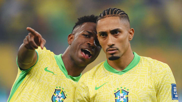 Raphinha está fora da estreia de Ancelotti