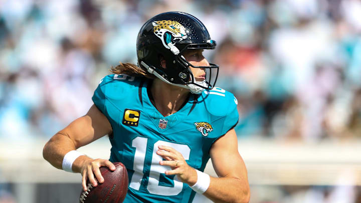 Sep 7, 2025; Jacksonville, Florida, USA; Jacksonville Jaguars quarterback Trevor Lawrence (16) looks downfield against the Carolina Panthers during the second half at EverBank Stadium. Mandatory Credit: Morgan Tencza-Imagn Images Sep 7, 2025; Jacksonville, Florida, USA; Jacksonville Jaguars quarterback Trevor Lawrence (16) looks downfield against the Carolina Panthers during the second half at EverBank Stadium. Mandatory Credit: Morgan Tencza-Imagn Images