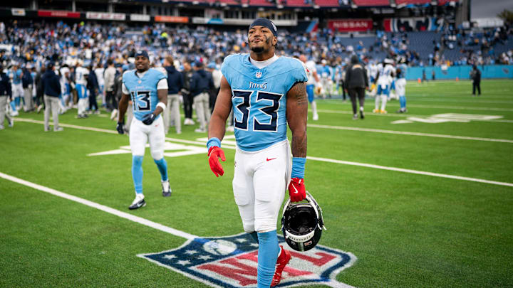 Tennessee Titans linebacker Cedric Gray (33) exits the field after their loss to the Los Angeles Chargers at Nissan Stadium in Nashville, Tenn., Sunday, Nov. 2, 2025.