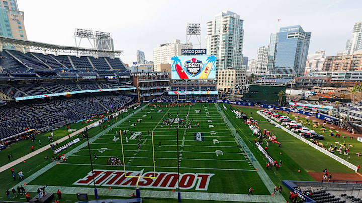 DIRECTV Holiday Bowl - Louisville v USC