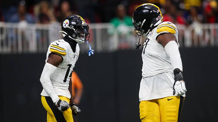 Pittsburgh Steelers wide receiver George Pickens (14) celebrates after a catch with offensive tackle Broderick Jones (77) against the Atlanta Falcons in the third quarter at Mercedes-Benz Stadium. Mandatory Credit: Brett Davis-Imagn Images Pittsburgh Steelers wide receiver George Pickens (14) celebrates after a catch with offensive tackle Broderick Jones (77) against the Atlanta Falcons in the third quarter at Mercedes-Benz Stadium. Mandatory Credit: Brett Davis-Imagn Images